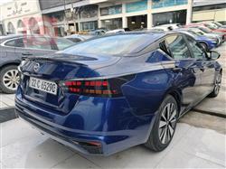 نيسان ألتيما